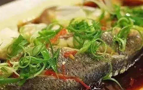 法瑞集成灶，清蒸魚(yú)的正確做法，讓食物原汁原味有營(yíng)養(yǎng)。